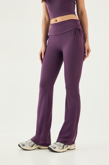 DSGN Studio Sculpt Ruched Side Flared Legging - Image 3