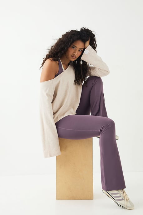 DSGN Studio Sculpt Fold Over Waistband Flared Legging - Image 3