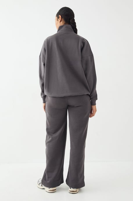 Petite DSGN Studio Applique Straight Leg Jogger - Image 2