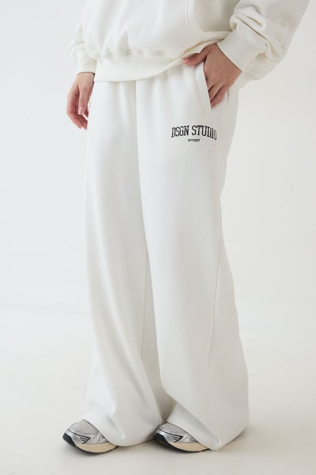 DSGN Studio Collegiate Printed Straight Leg Jogger - Image 3