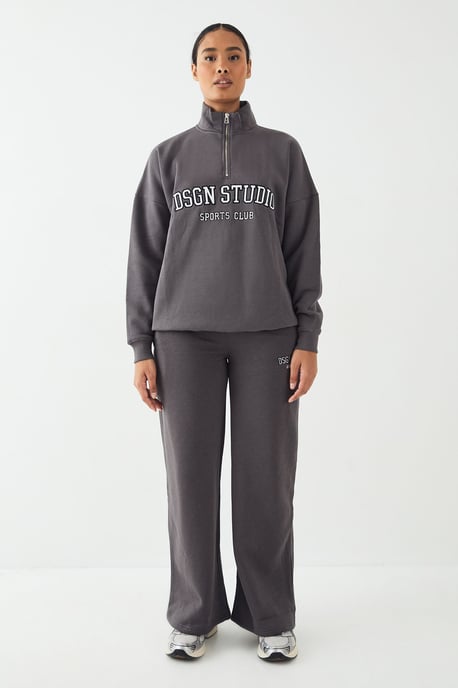 DSGN Studio Applique Straight Leg Jogger - Image 5