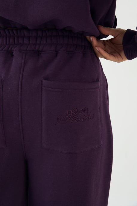 DSGN Studio Towelling Applique Straight Leg Jogger - Image 4
