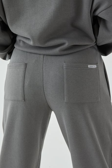 DSGN Studio Oversized Cuffed Jogger - Image 5