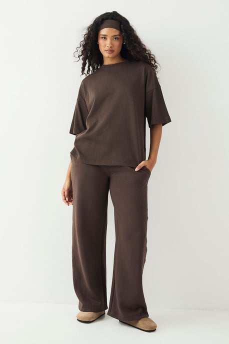 DSGN Studio Deep Waistband Wide Leg Jogger - Image 3