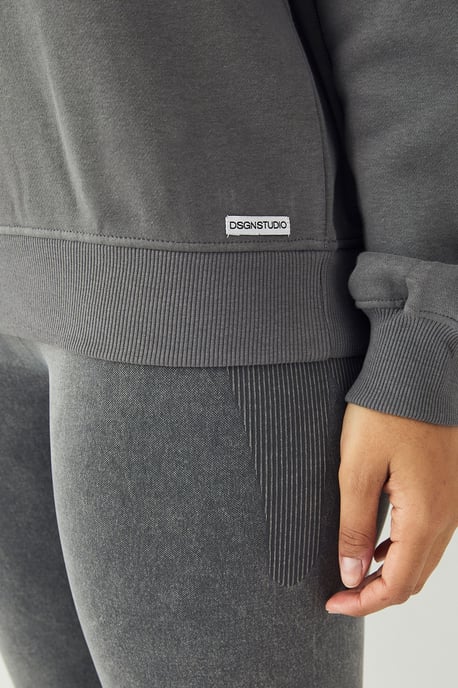 DSGN Studio Crew Neck Oversized Sweatshirt - Image 4