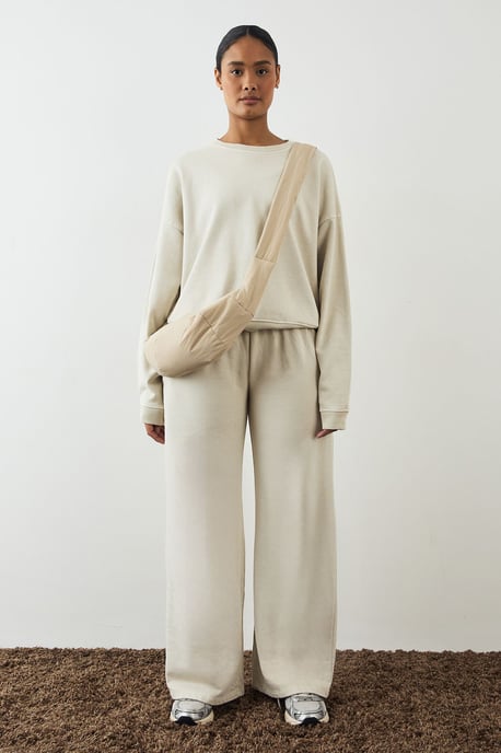 DSGN Studio Premium Heavyweight Washed Boxy Sweatshirt - Image 5