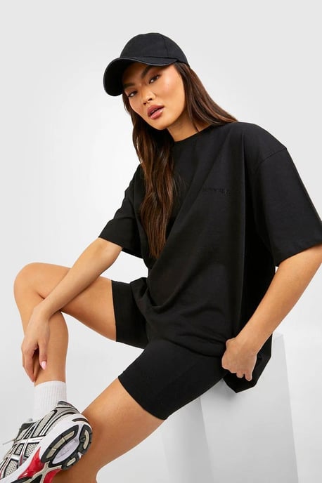 DSGN Studio Oversized T-Shirt And Cycling Short Set - Image 3