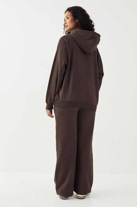 Petite DSGN Studio Applique Straight Leg Jogger - Image 2