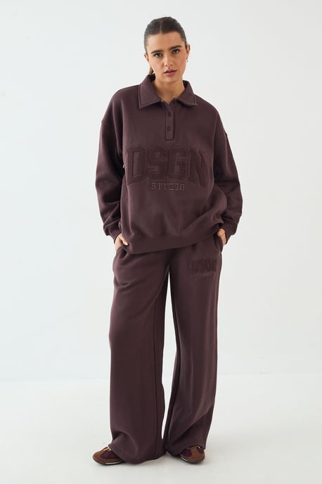 DSGN Studio Towelling Applique Straight Leg Jogger - Image 1