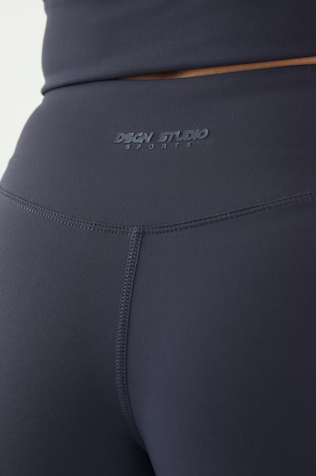 DSGN Studio Sculpt Straight Leg Trouser - Image 4