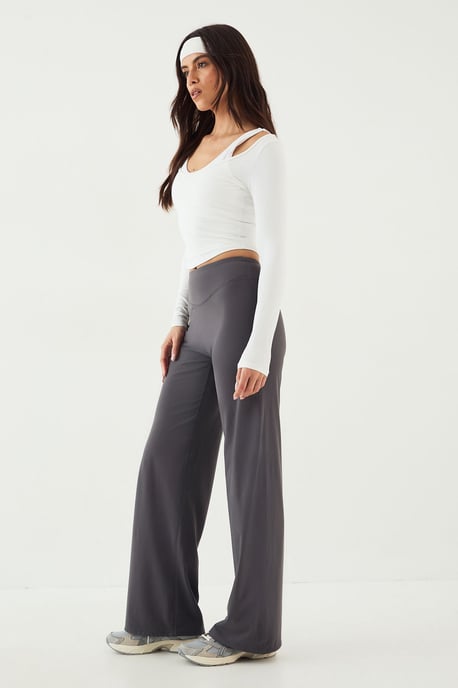 DSGN Studio Sculpt Straight Leg Trouser - Image 3