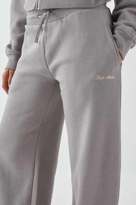 DSGN Studio Deep Hem Boxy Crop Zip Through Hooded Tracksuit - Image 3