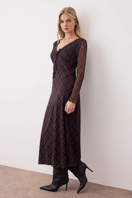 Färgglad platt maxiklänning med lång passform/avslappnad bodycon för kvinnor - Image 4