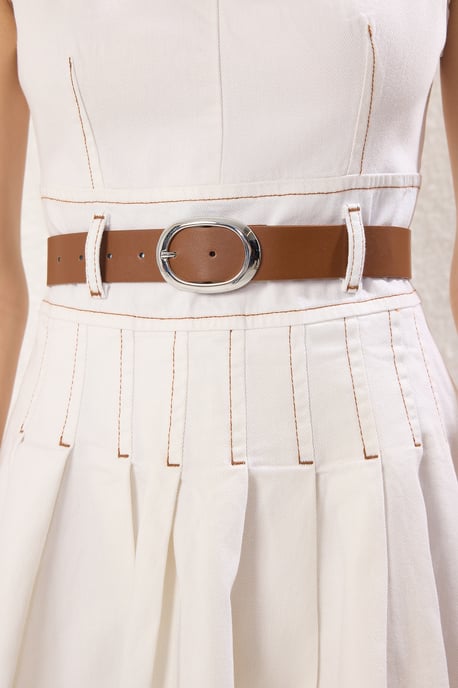 Ecrukleurige, rechte, mouwloze mini-jurk voor dames, geschikt voor casual en dagelijks gebruik. - Image 2