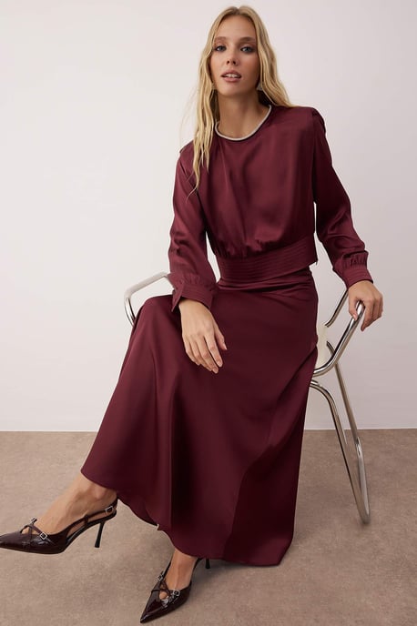 Paarse platte maxi-jurk voor dames, geschikt voor casual gebruik, skatermodel en avondjurk met hijab - Image 4