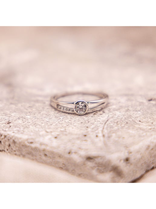 Fascination by Ellen K. Ring Gold 375 with white zirconia - Image 2