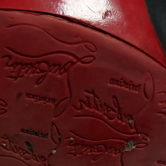 Christian Louboutin Mandelformade Långstövlar i Svart Läder - Image 6