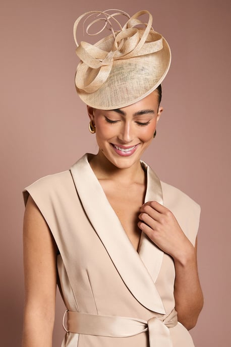 Side Facing Structured Fascinator - Image 1