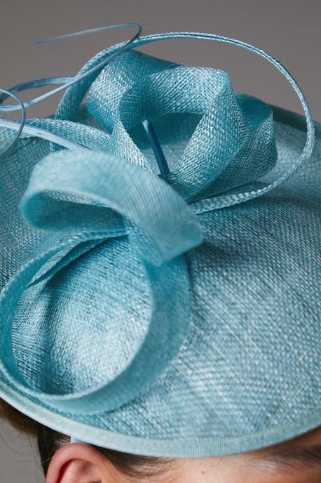 Side Facing Structured Fascinator - Image 3