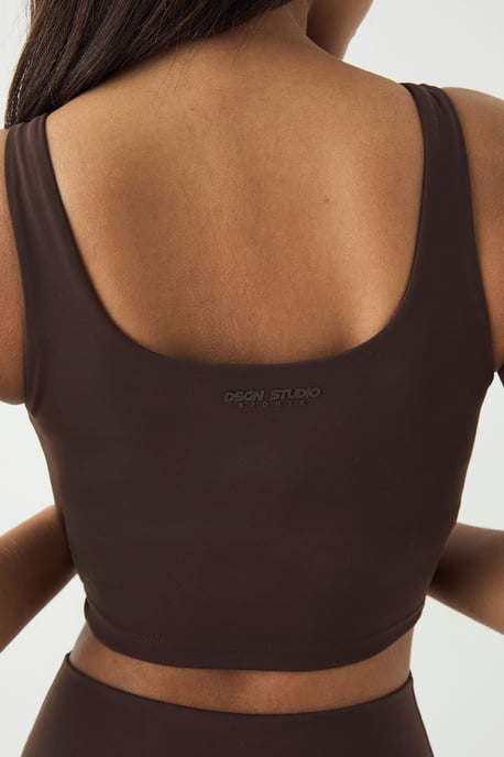 DSGN Studio Sculpt Longline Plunge Sports Bra - Image 4