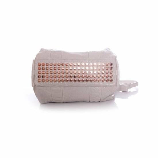 Alexander Wang, ljusgrå rockie-väska med rosa nitar. - Image 5