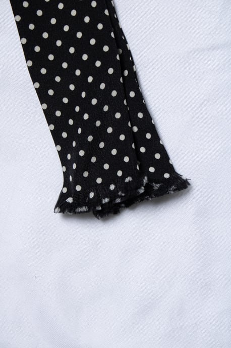 Saint Laurent, smal svart prickig sidenhalsduk - Image 3