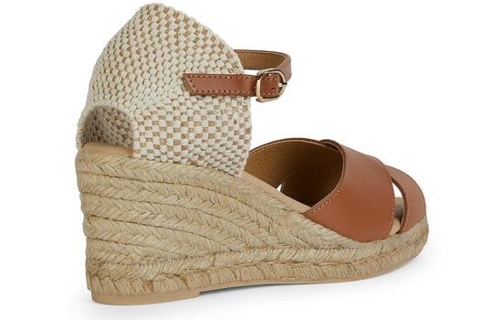 Geox Gelsa Womens Leather Sandals - Image 3