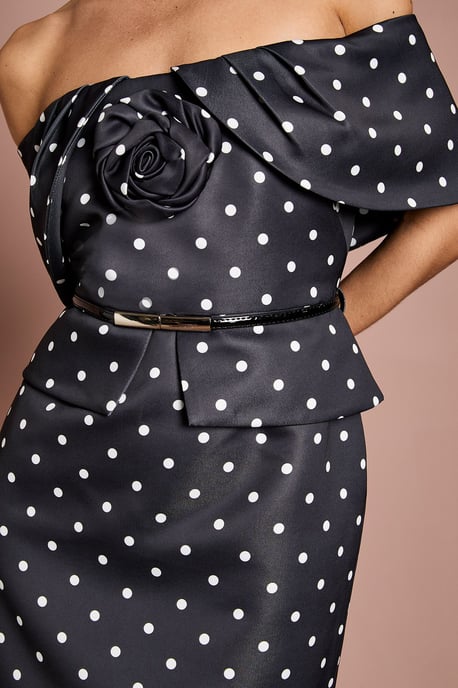 Petite Lisa Tan Spot Print Corsage Off The Shoulder Pencil Dress - Image 5