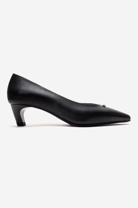 Versay Spetsig Tå Kitten Heel Pump - Image 4