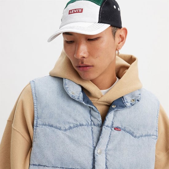 Men's Levis Western Snap Button Puffer Gilet with Pockets in Marion - Image 4