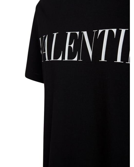 Logo Print T-shirt in Black - Image 4