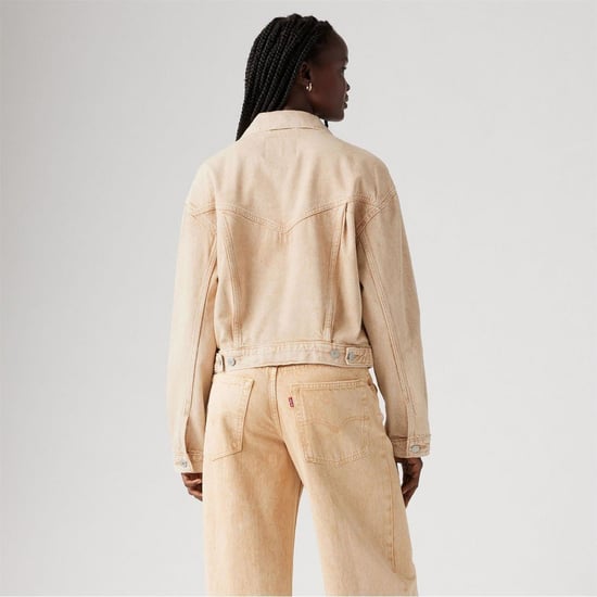 Women's Levis Shrunken 90s Stone Wash Denim Jacket with Metal Badge in Chatter Brown - Image 3
