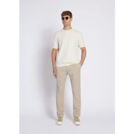 Aeden Silver tee off - Image 2