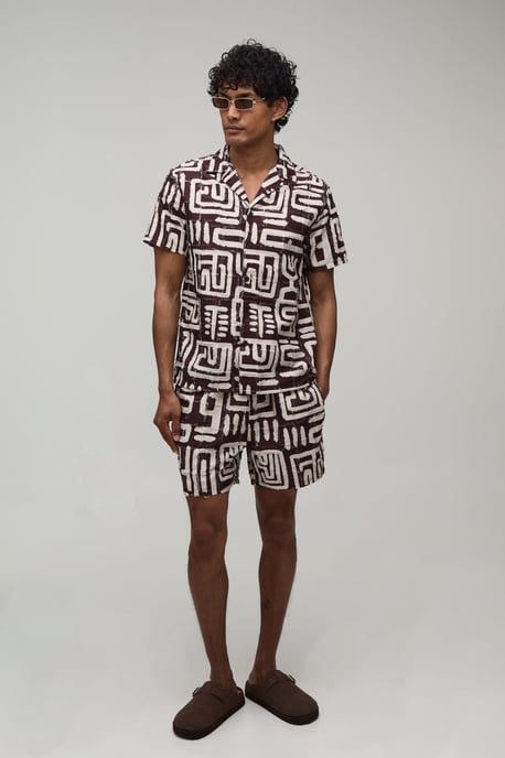 Textured Geometric Printed Regular Shirt & Relaxed Short Set - Image 4