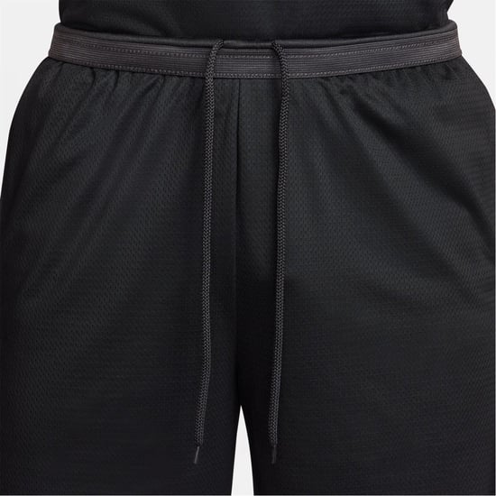 Men's Nike Dna Dri Fit 8 Basketball Shorts in Black/White - Image 5