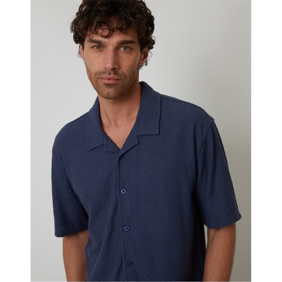 Men's Threadbare Selkirk Relaxed Fit Short Sleeve Shirt in Denim - Image 4
