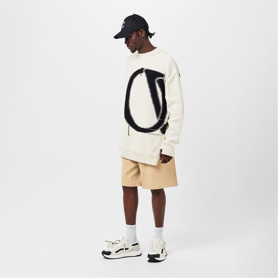Men's Off White Solid Patterned Relaxed Fit Cargo Shorts in Sand - Image 3