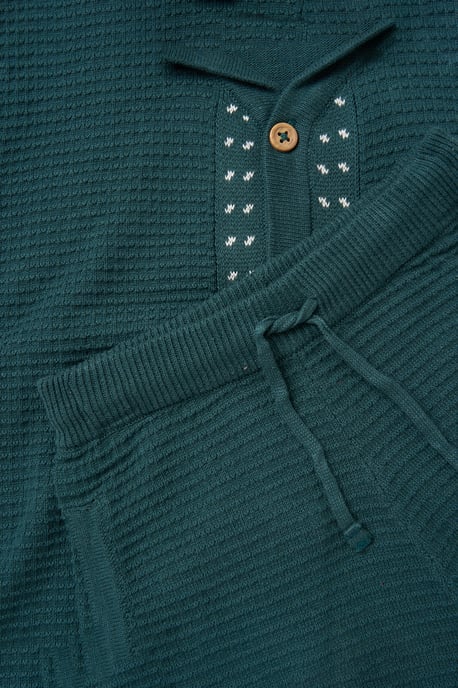 True Knit Resort Shirt and Shorts - Image 2