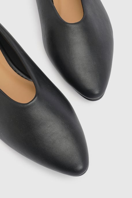 Oriana Faux Leather Pointed Ballet Pumps - Image 5