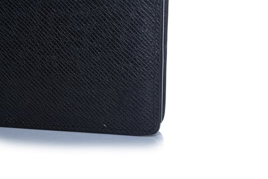 Louis Vuitton, black grained leather wallet with LV - Image 6