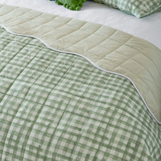 Furn Scallop Quilted Bedspread - Image 5