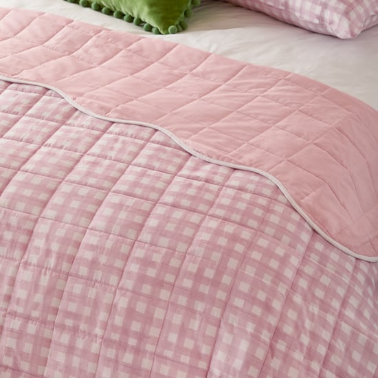 Furn Scallop Quilted Bedspread - Image 5