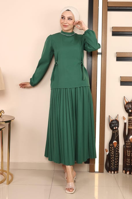 Pleated Skirt Suit Emerald - Image 3