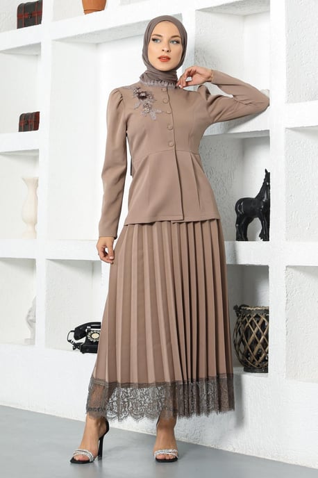 Lace Detailed Skirt Suit Mink - Image 3