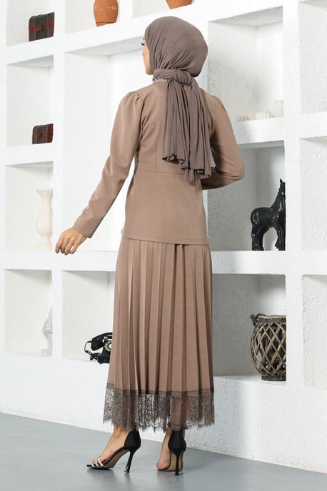 Lace Detailed Skirt Suit Mink - Image 4