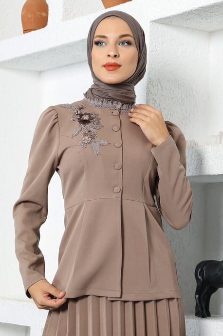 Lace Detailed Skirt Suit Mink - Image 5