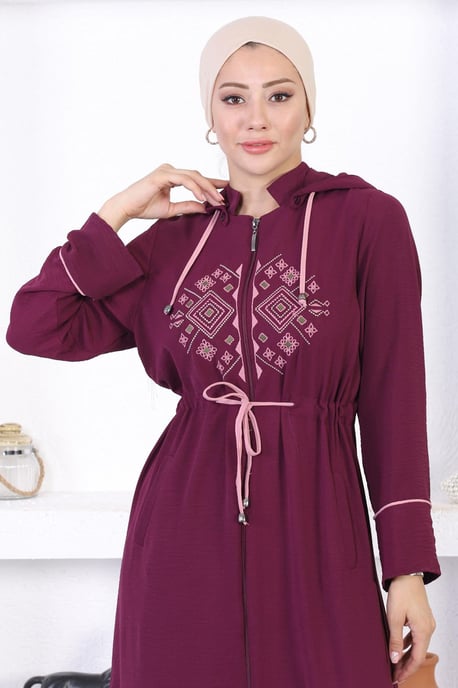 Broderad Huva Abaya Plommon - Image 5