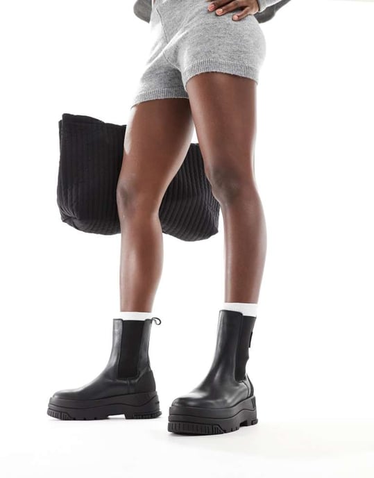 Tommy Jeans urban flatform chelsea boots in black - Image 3