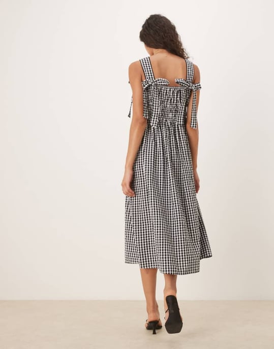 Nobody's Child Dallas bow detail midi dress in micro mono gingham - Image 2