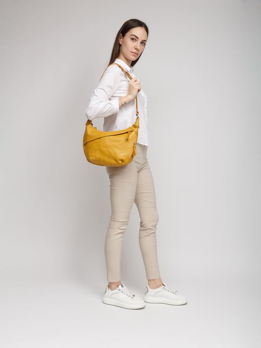 Giulia Monti Schoudertas Mosterd - Image 5